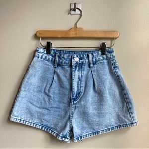 Solid zipper fly denim shorts